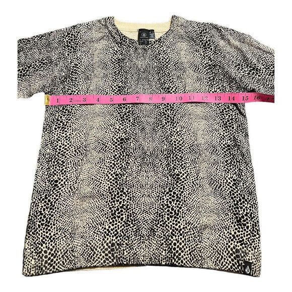 VOLCOM Sweater Girls Youth Sz M (8-10) Over N Out Animal Print Crewneck NWT - Picture 13 of 16